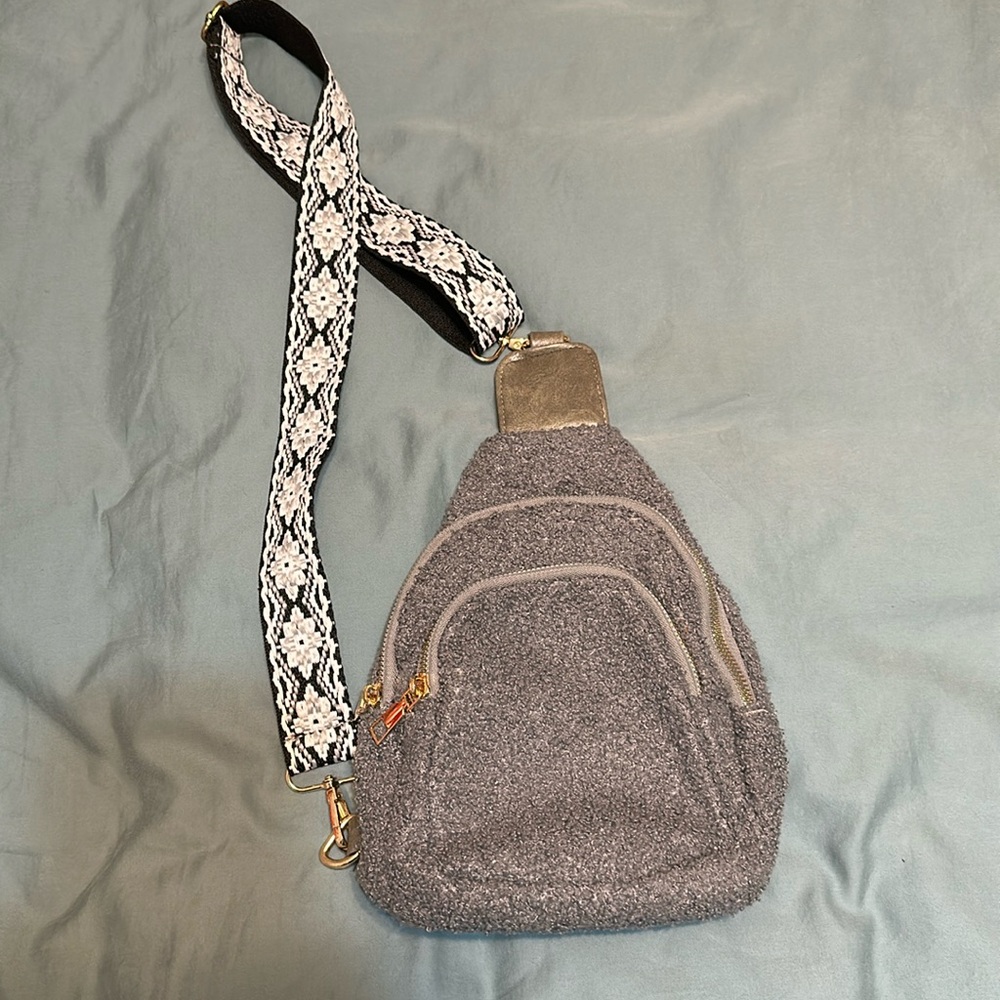 Gray sherpa travel chest bag